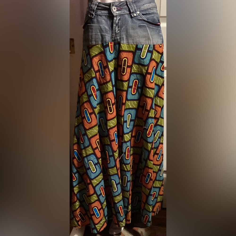 DENMI WAIST PRINTED SKIRT NWOT